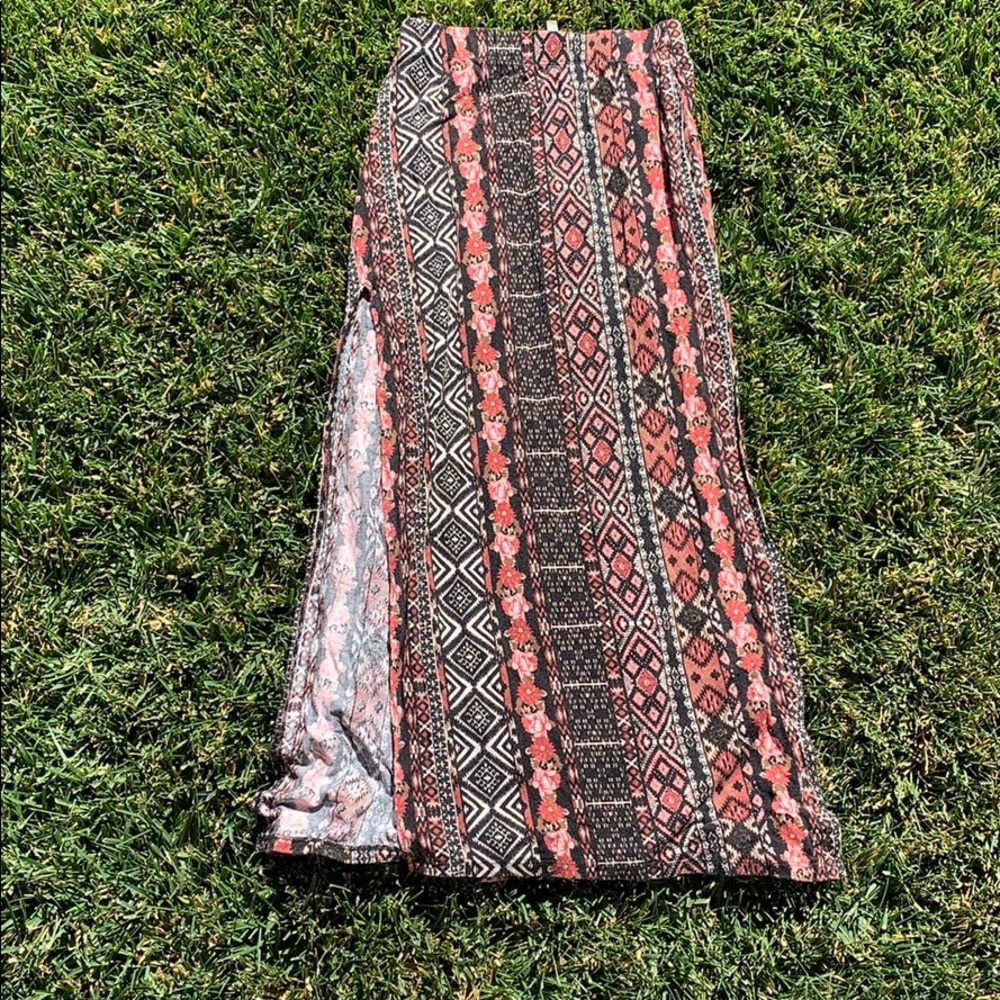 long beautifully patterned maxi slit skirt ❤️